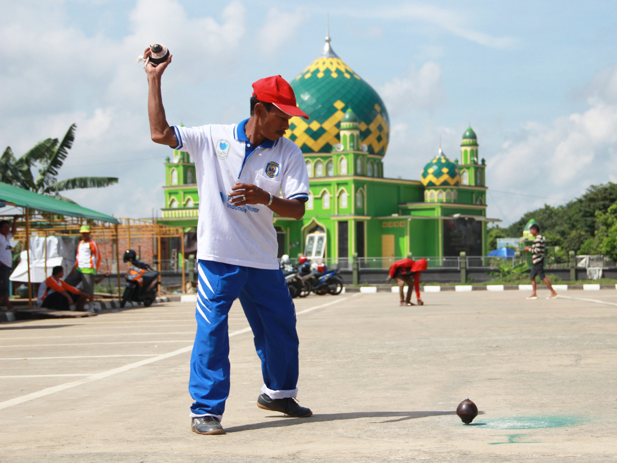 Lomba Permainan Tradisional Adu Gasing