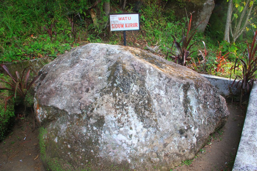 Watu Siouw Kurur, batu lain yang ada di situs Watu Pinawetengan
