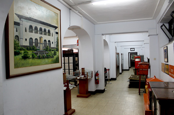 Salah satu pemandangan interior Museum Pos Indonesia