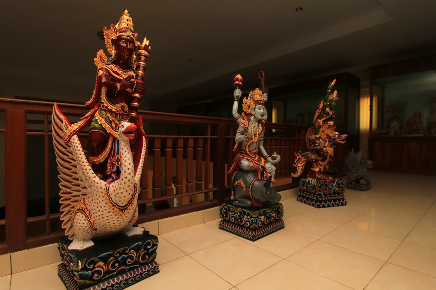 Patung para dewa dalam kepercayaan masyarakat Hindu Bali