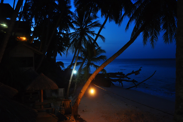 Keheningan suasana  menjelang malam di Pantai Sumur Tiga, yang berlokasi di Sabang, Aceh