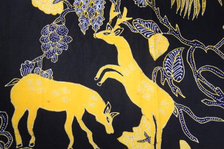 Hewan Kijang yang banyak kita temui di Bogor menjadi salah satu sumber inspirasi pembuatan motif batik