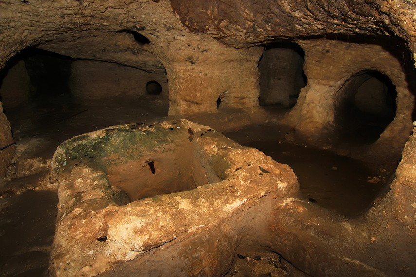 Rumah bawah tanah ini adalah peninggalan Made Byasa, dalang yang menekuni filosofi kisah wayang yang dibawakannya