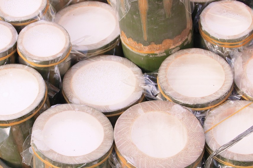 Dadiah dibuat dari susu kerbau segar yang difermentasi secara alami dalam ruas batang bambu