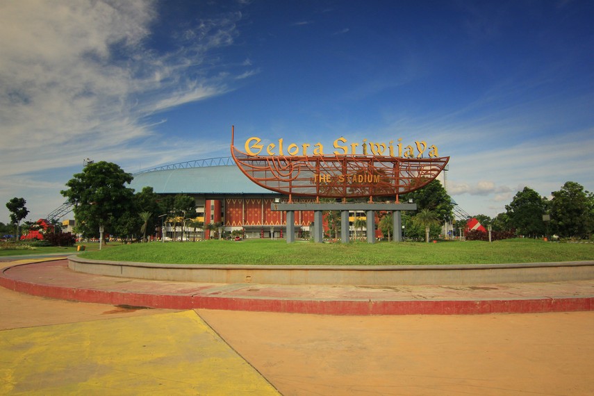 Stadion Gelora Sriwijaya yang bernama lain Gelora Sriwijaya berlokasi di Jalan HA Bastari, Jakabaring, Palembang