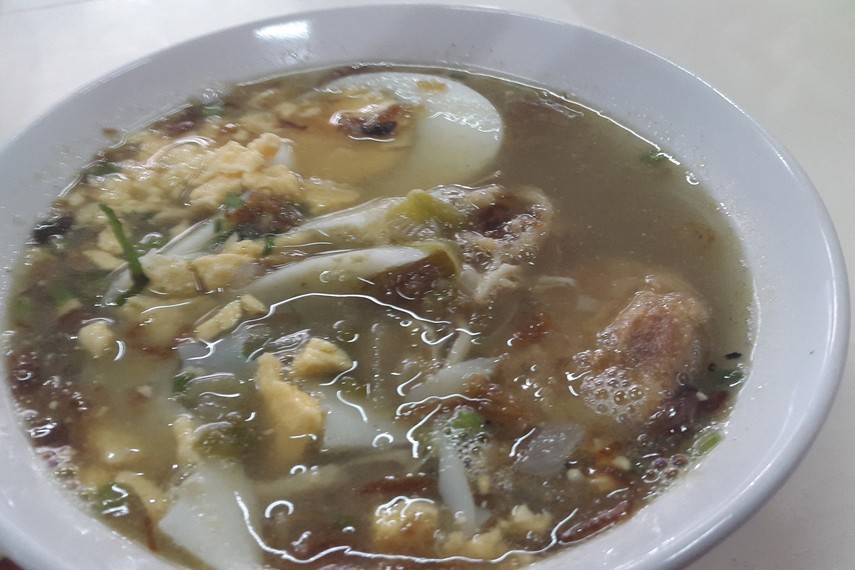Aroma rempah-rempah khas kuliner Kalimantan Timur pada kuah soto begitu terasa