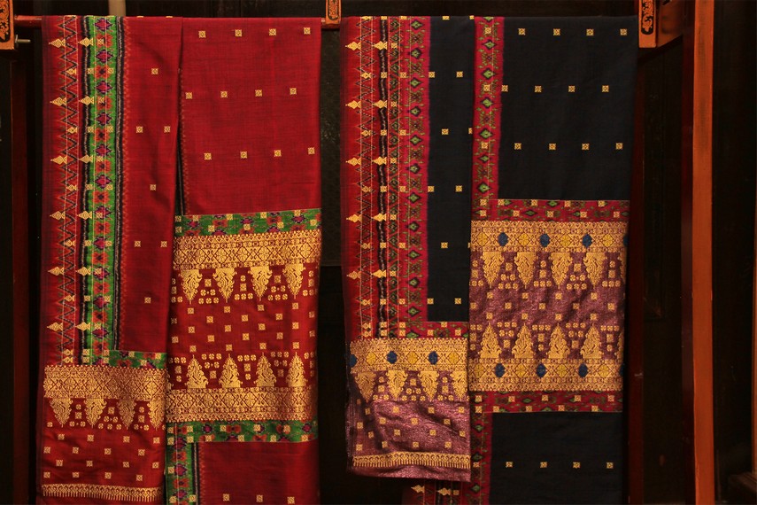 Motif indah dan benang emas menjadikan harga kain songket Palembang bisa mencapai ratusan juta rupiah