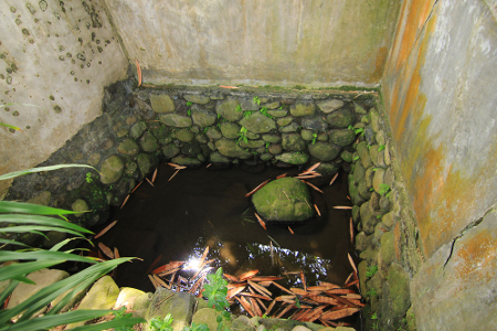 Air dari situs sumur Sri Bagianda Jalatunda merupakan salah satu mata air yang diambil dari ritual Ngala Cai Kukulu