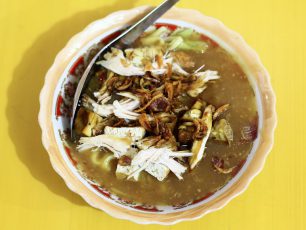 Hangatnya Mi Ongklok, Sajian Khas “Negeri Para Dewa”