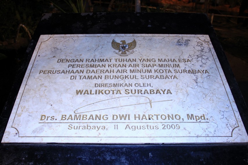 Taman seluas sekitar 900 m2 ini diresmikan oleh Bambang Dwi Hartono, Walikota Surabaya saat itu