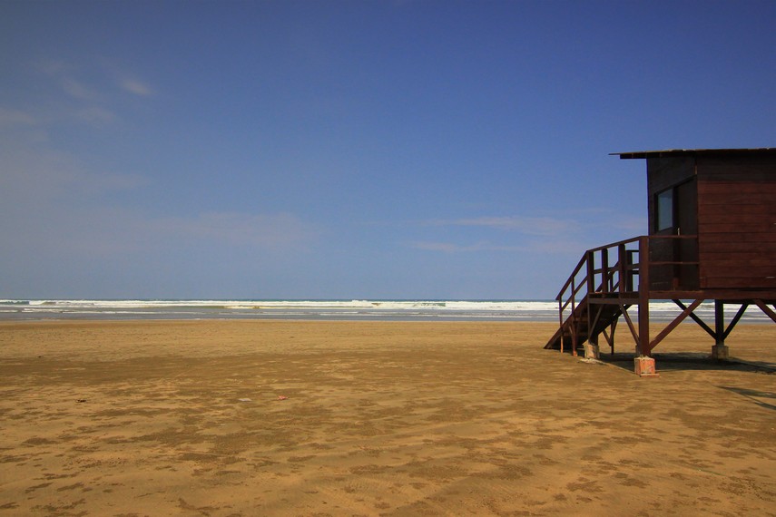 Tekstur pasir di Pantai Bagedur yang padat dikarenakan terdapat kandungan mineral yang menguatkan pasir sehingga menjadi lebih keras