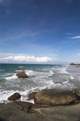 Pantai Pasir Padi - Indonesia Kaya