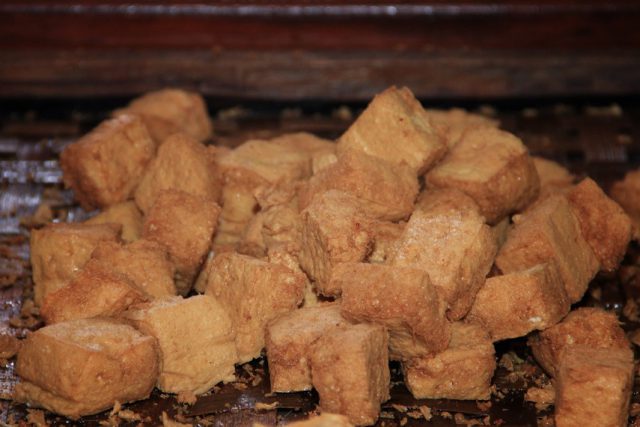 Tahu Kuningan, Gurih di Luar Lembut di Dalam