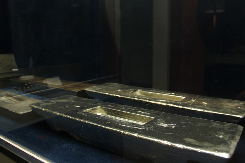 Balok-balok timah yang terpajang di museum menjadi bagian koleksi Musem Timah Indonesia