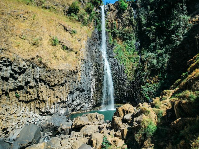 Segarnya Bermain Air di Kolam Air Terjun Takapala, Gowa
