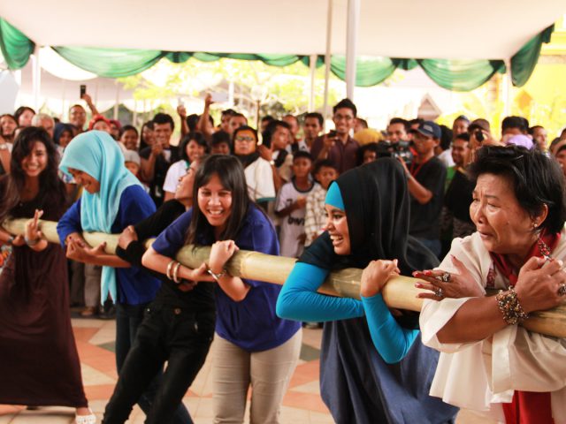 Bambu Gila, Permainan Tradisional Masyarakat Ambon