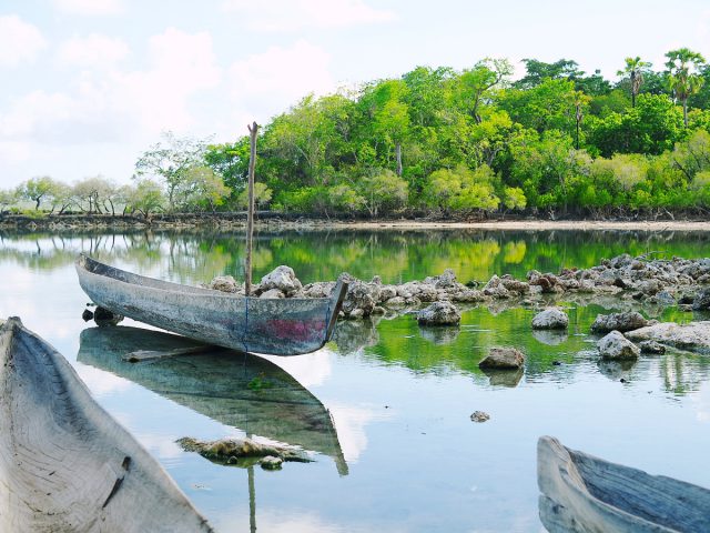 Terpesona Heningnya Suasana di Laut Mati, Rote