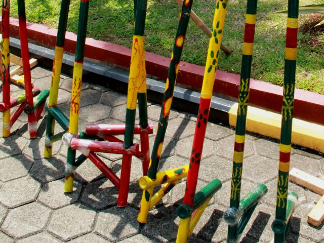 Filosofi Keseimbangan Hidup dalam Permainan Tradisional Egrang