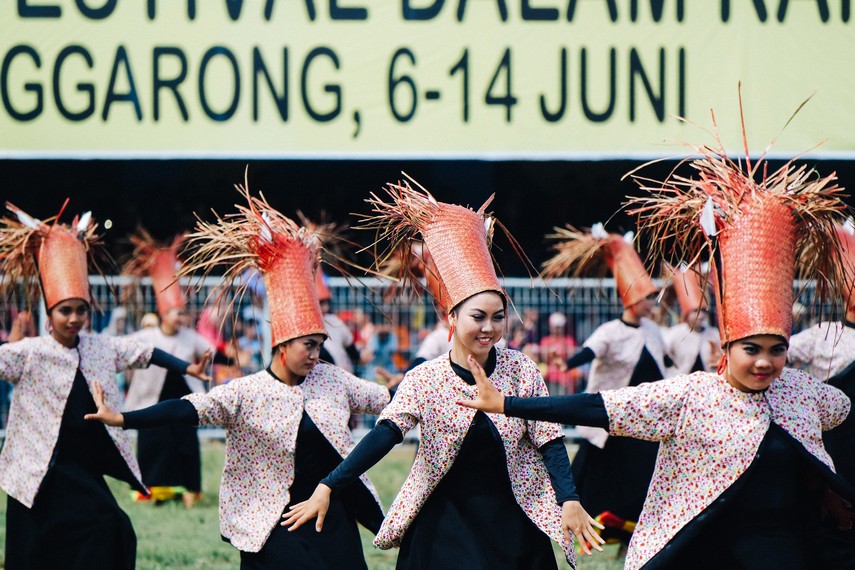 Festival Erau diadakan pada Bulan Juni di Tenggarong Kabupaten Kutai Kartanegara