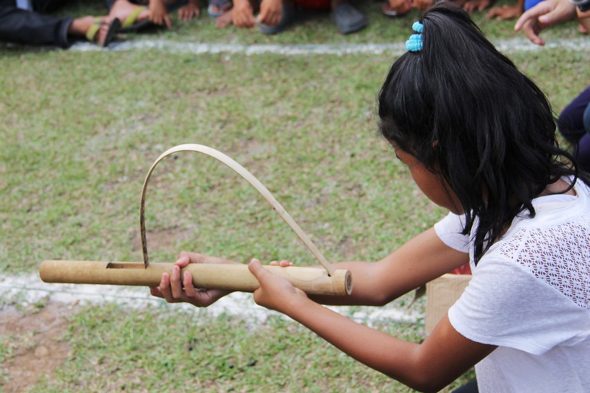 Permainan tradisional Bedil Jepret makin jarang ditemukan di tengah masyarakat Sunda yang makin modern