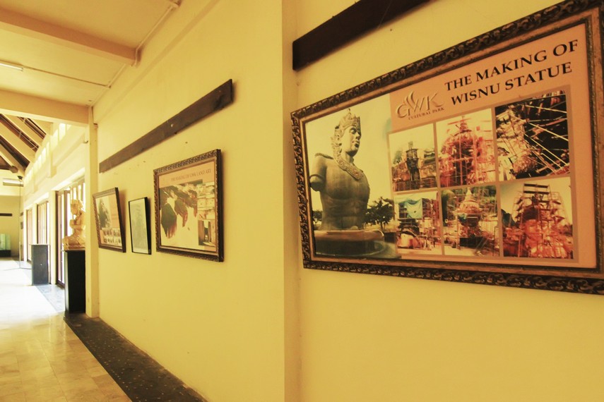 Balairung Dewi Sri yang berfungsi sebagai ruang pamer informasi seputar desain dan pembangunan GWK, sekaligus sebagai aula