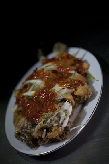 Ikan bumbu Spicy Tanggi yang sudah siap disajikan