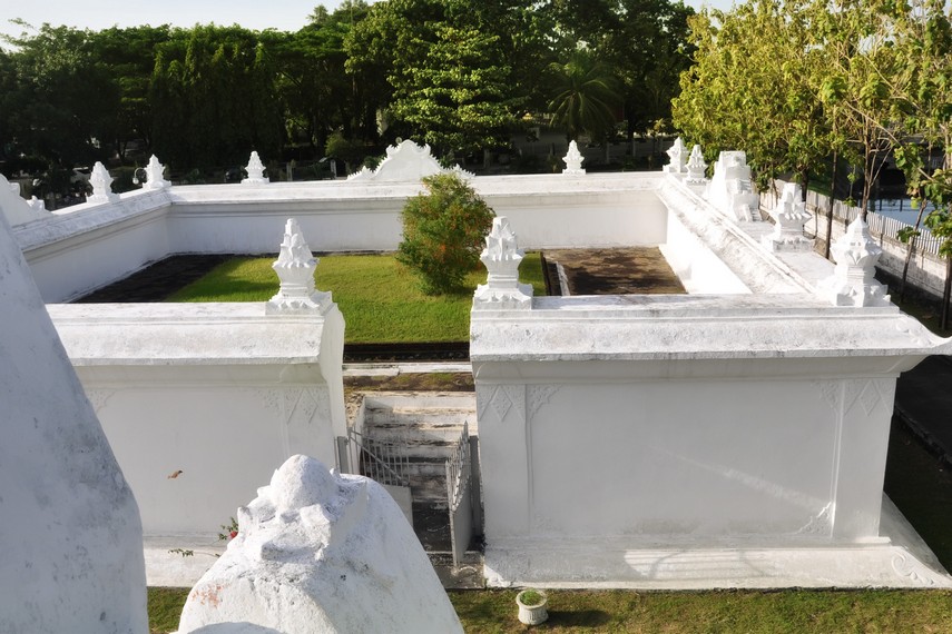 Komplek pemakaman Sultan Iskandar Tsani