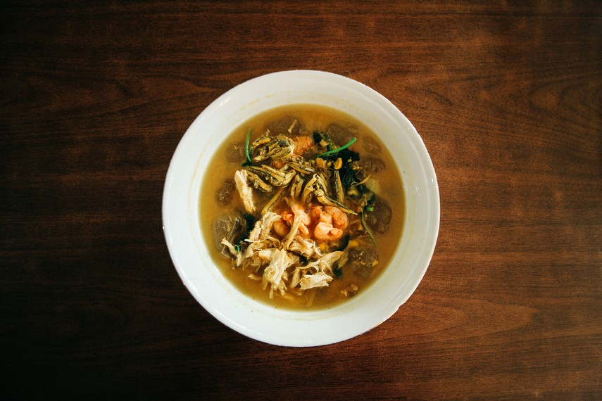 Kuliner ini merupakan makanan khas tradisional dari Palopo, khususnya masyarakat Desa Luwu.
