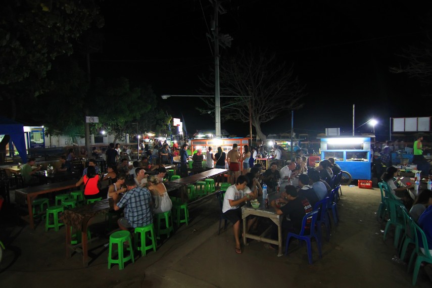 Makan malam di Art Market bisa menjadi pilihan saat berkunjung ke Gili Trawangan