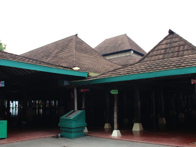 Masjid Sang Cipta Rasa, Bagian Sejarah Islam di Tanah Cirebon
