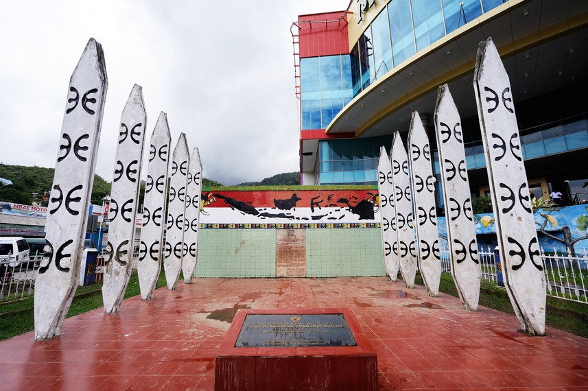 Monumen Tugu Pepera yang terletak di salah satu sudut kota Jayapura