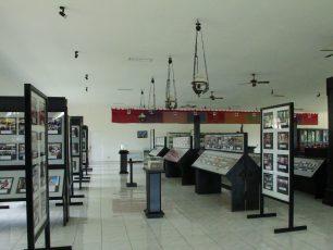 Menilik Koleksi Unik di Museum Rekor Dunia Indonesia