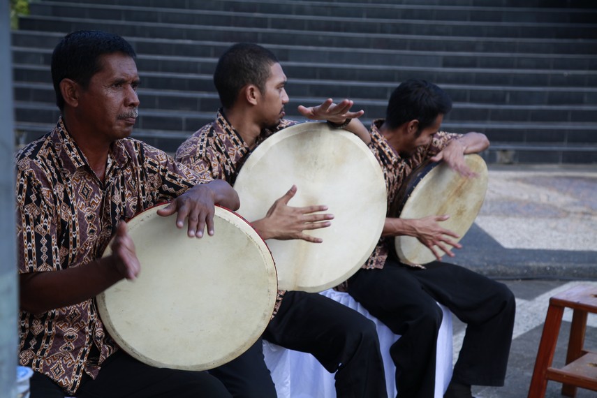 Musik Sawat yang kental dengan nada-nada khas Melayu