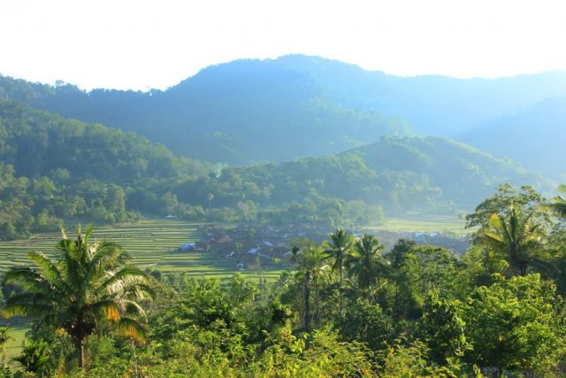 Desa di Balik Perbukitan dan Pegunungan Pulau Sumbawa