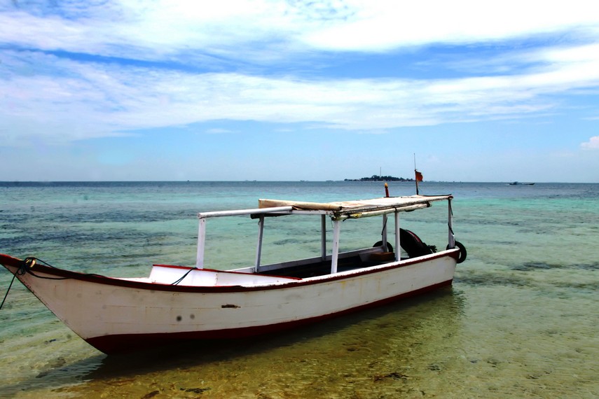 Perahu motor sewaan yang melayani para wisatawan menyambangi berbagai destinasi wisata bahari di kepulauan Sulawesi Selatan