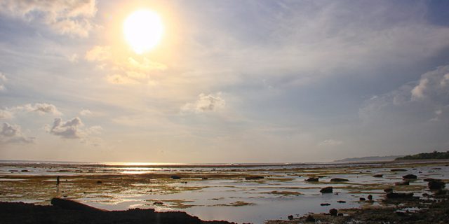 Pesona Pantai Selatan Jawa Barat di Pantai Ujung Genteng