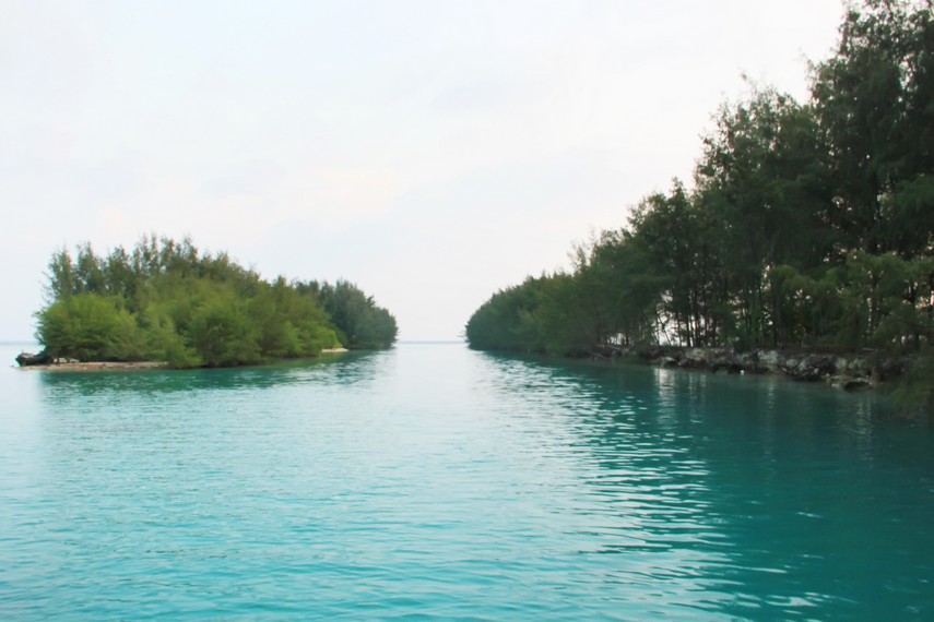 Pulau Air yang terbelah menjadi dua pulau terpisah menjadi salah satu pulau di Kepulauan Seribu