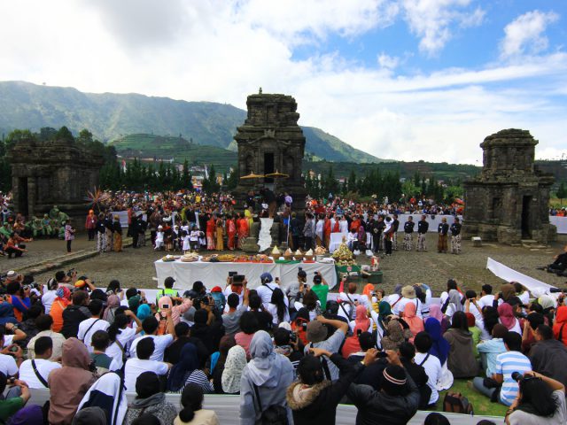 Makna Mendalam dari Tradisi Ruwatan Anak Gimbal di Dieng