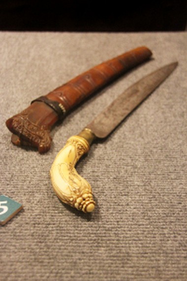Senjata tradisional salah satu benda yang dapat dijumpai pengunjung di Museum Negeri Nusa Tenggara Barat