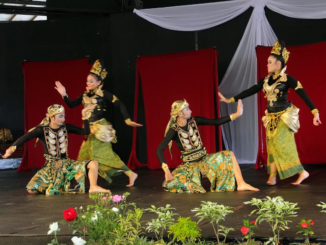 Menyaksikan Aksi Heroik Putri Raja Pajajaran dalam Tari Pumamasari