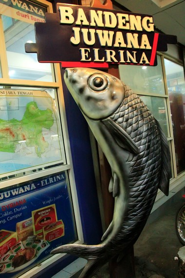Toko Juwana Erlina salah satu toko yang menjual Ikan Bandeng Presto di Semarang