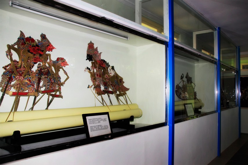 Wayang Kulit yang terdapat di Museum Wayang Kekayon Yogyakarta