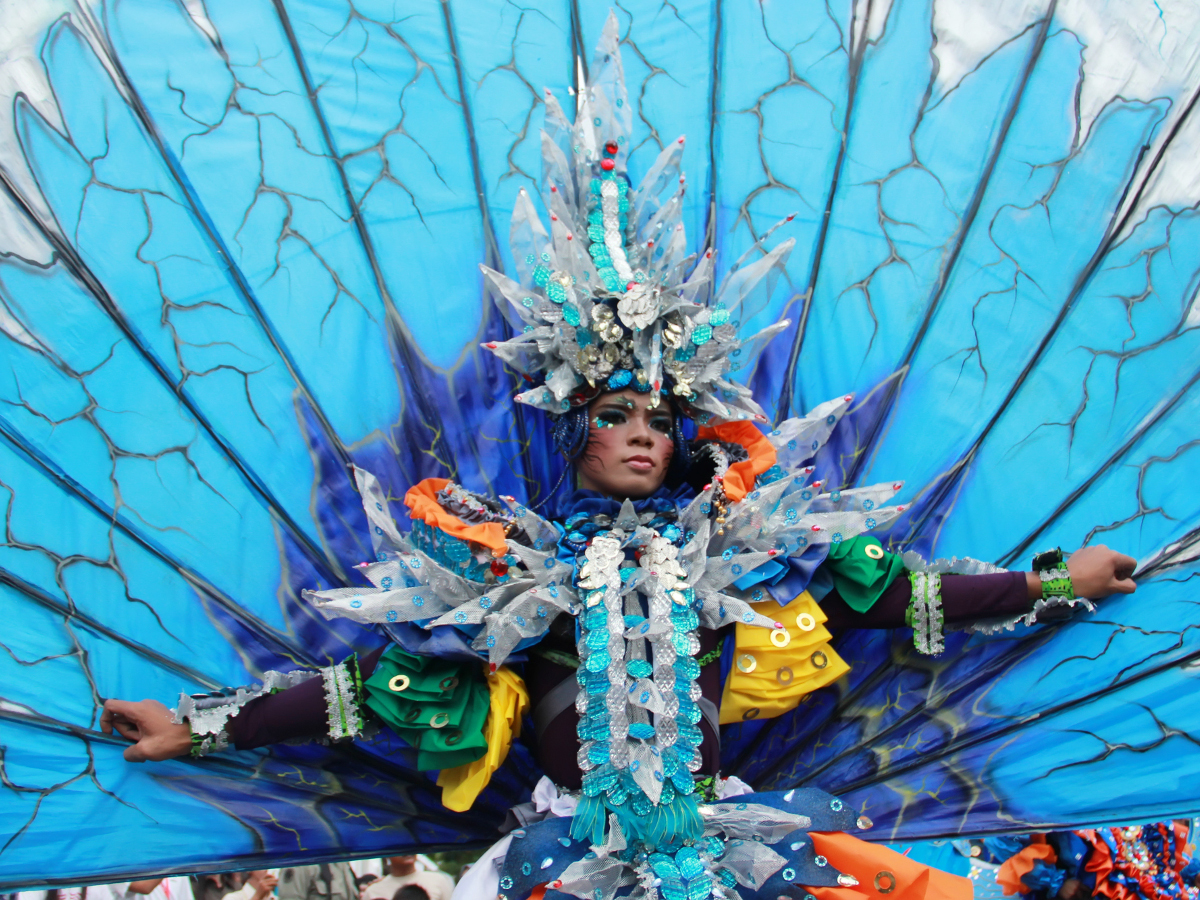 Meriahnya Karnaval di Belitung Beach Festival