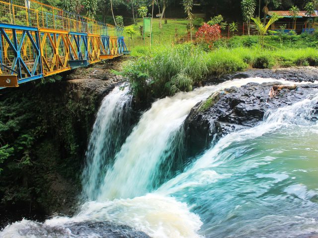 Sejenak Melepaskan Kepenatan sambil Melihat Keindahan Curug Omas