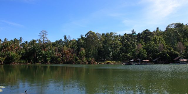 Potensi Pariwisata Danau Laguna di Desa Ngade, Ternate