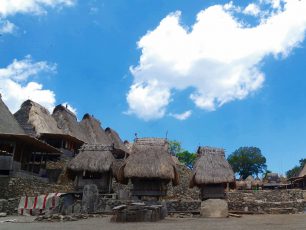 Desa Bena, Warisan Budaya Zaman Batu di Bajawa Flores