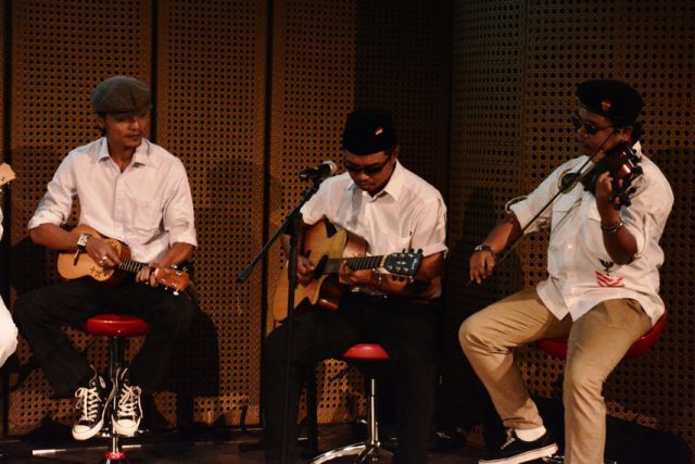 Melodi Pemuda Batavia oleh Krontjong Toegoe, Minggu 27 Oktober 2013 pukul 15:00