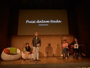 Puisi Dalam Nada oleh Sapardi Djoko Damono, Tatyana, Michael, dan Dymussaga Miraviori, Sabtu 06 Februari 2016 Pukul 15:00