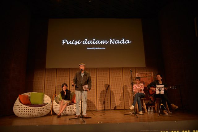 Puisi Dalam Nada oleh Sapardi Djoko Damono, Tatyana, Michael, dan Dymussaga Miraviori, Sabtu 06 Februari 2016 Pukul 15:00