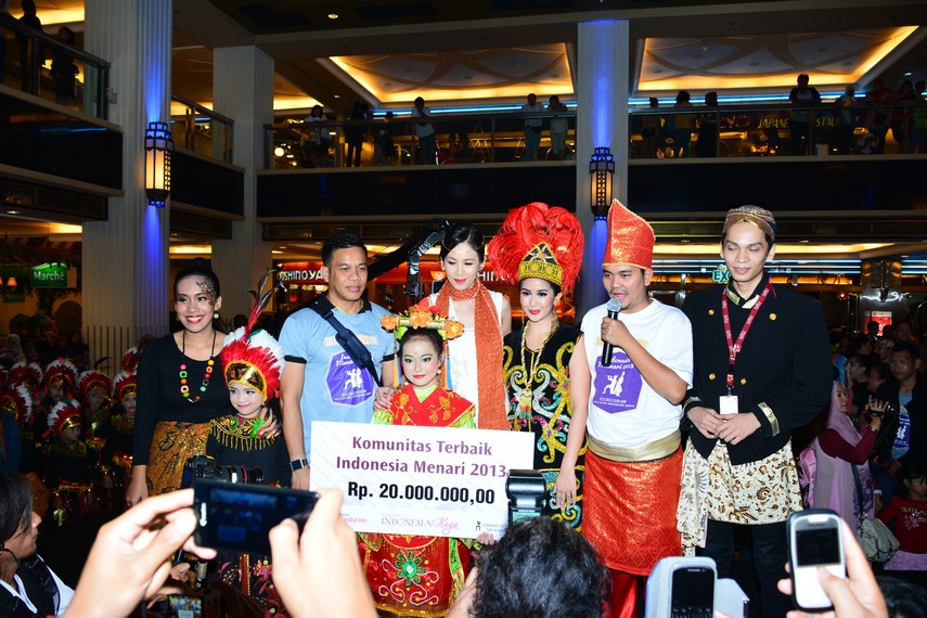 Indonesia Menari 2013 di Grand Indonesia